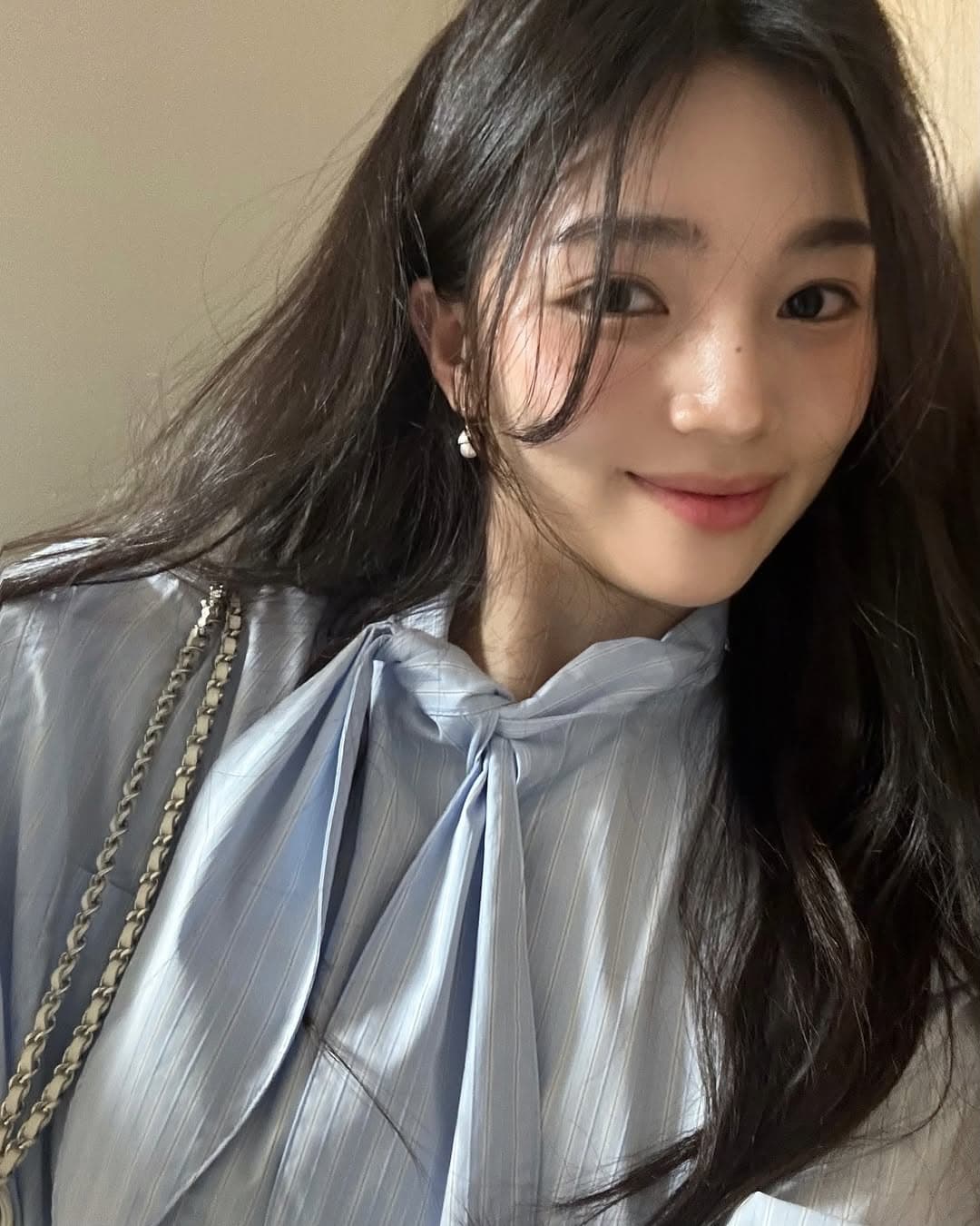 재고 있음 cherry 분위기 센스 당겨서 전체 한 부서 부드러운 바람 블루스 스트라이프 매듭이 달린 리본 긴팔 여성 셔츠 상세 이미지 3