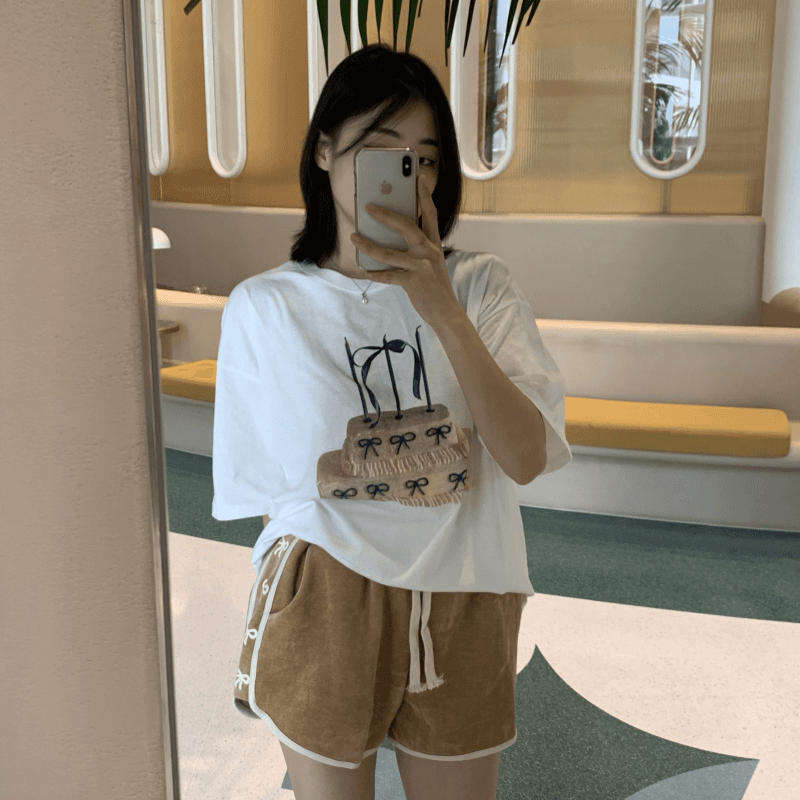 재고 있음 korea 달콤함 나비 매듭 케이크 프린트 BF 바람 루즈핏 캐주얼 다용도 순면 반팔 라운드 넥 티셔츠 이미지 4