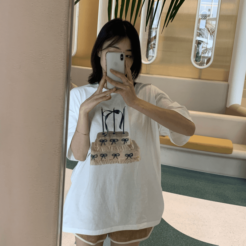 재고 있음 korea 달콤함 나비 매듭 케이크 프린트 BF 바람 루즈핏 캐주얼 다용도 순면 반팔 라운드 넥 티셔츠 이미지 2