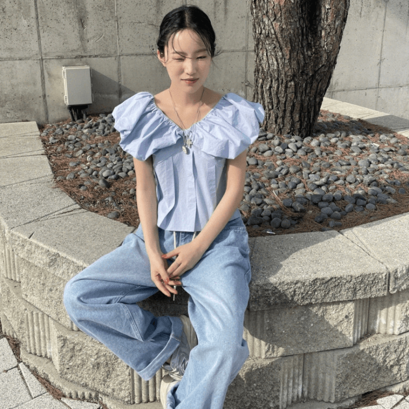 재고 있음 korea 프랑스식 달콤함 V넥 디자인 센스 주름 요금 예 페이 소매 쇼트 스타일 조끼 셔츠 전후 둘 착용 이미지 5