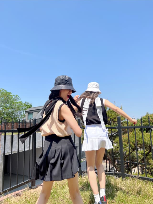 재고 있음 korea 절묘한 배색 똑똑한 뒤로 특대 사이즈 나비 매듭 리본 민소매 라운드 넥 조끼 섹션 맨위 상세 이미지 11