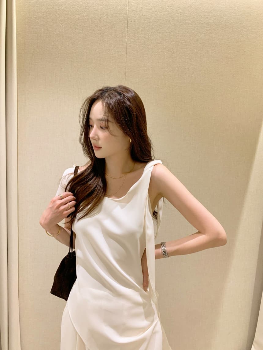 재고 있음 korea 프랑스식 부드러운 바람이 아닙니다. 규칙 비스듬한 진자 오프숄더 나비 매듭 리본 민소매 맨위 전후 둘 착용 상세 이미지 21