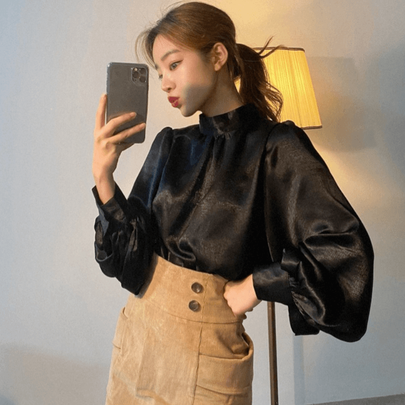 재고 있음 cherry 레트로 분위기 센스 우아함 모방 새틴 수준 자르기 반하이넥 디자인 긴팔 셔츠 이미지 3