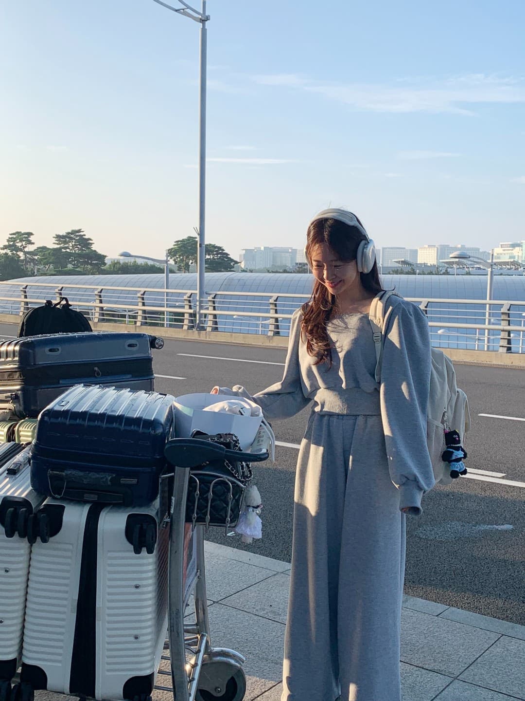 재고 있음 cherry 광장 칼라 허리 수축 쇼트 스타일 긴팔 후드티 밴딩 하이웨이스트 넓은 다리 운동 긴 바지 투피스 세트 상세 이미지 3