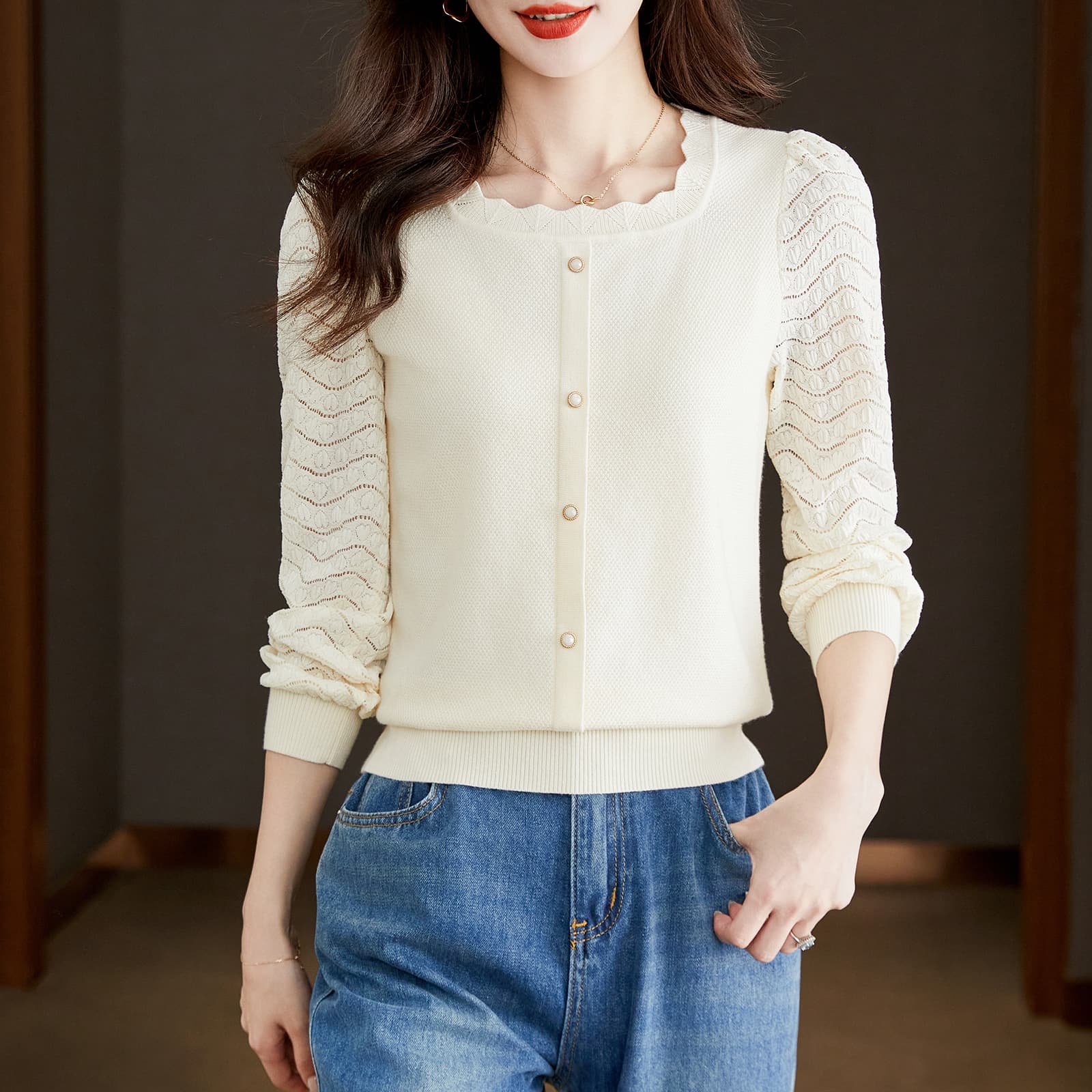 실사 104 프랑스식 홀로우 아웃 레이스 광장 칼라 풀오버 니트 패치워크 2026 가을 몸매 가꾸기 외국 가스 만나는 작은 셔츠 이미지 2