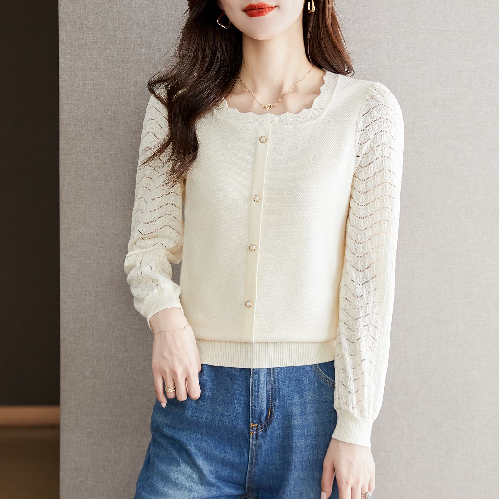 실사 104 프랑스식 홀로우 아웃 레이스 광장 칼라 풀오버 니트 패치워크 2026 가을 몸매 가꾸기 외국 가스 만나는 작은 셔츠 이미지 3