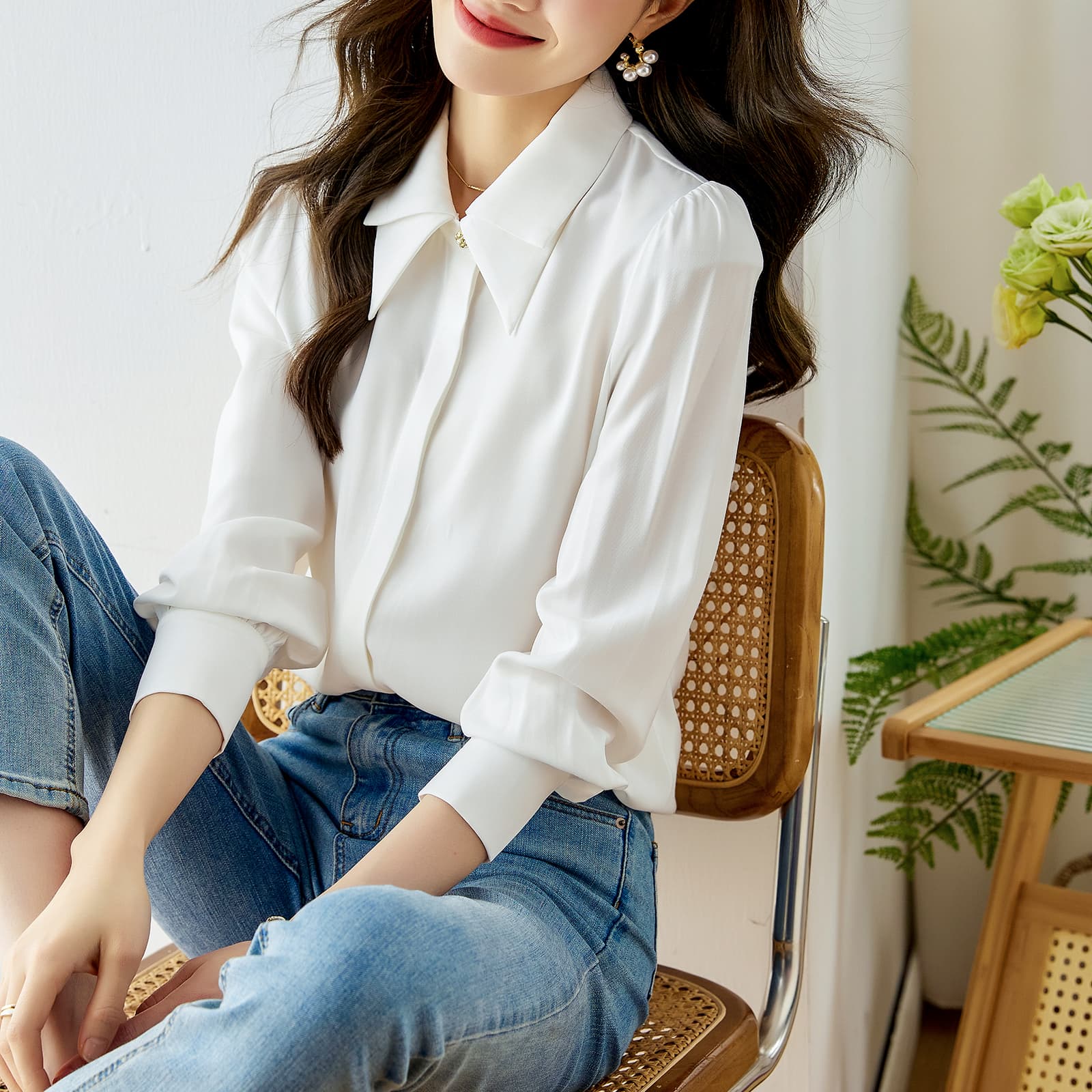 실사 893 화이트 긴팔 쉬폰 여성 셔츠 2026 년 새로운 경력 맨위 디자인 센스 작은 대중 셔츠 이미지 4