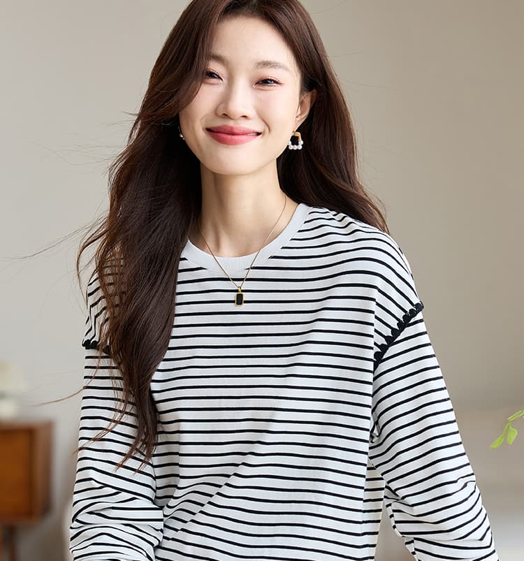 실사 Chic 배색 스트라이프 긴팔 T 여성 2026 가을 새로운 자수 디자인 센스 루즈핏 라운드 넥 상세 이미지 1