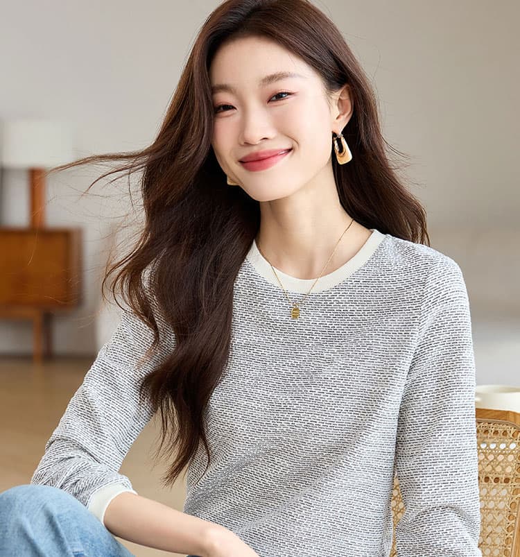 실사 2493 작은 샤넬 스타일 긍정적 인 어깨 긴팔 T 여성 가을 2026 가을 외국 가스 Chic 만나는 맨위 슬림해 보이는 상세 이미지 1