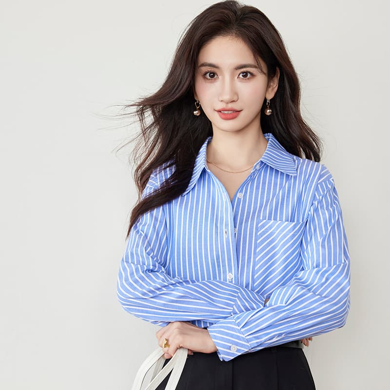 실사 파란색 스트라이프 여성 셔츠 2026 가을 의상 새로운 디자인 센스 루즈핏 슬림해 보이는 품격 맨위 이미지 2