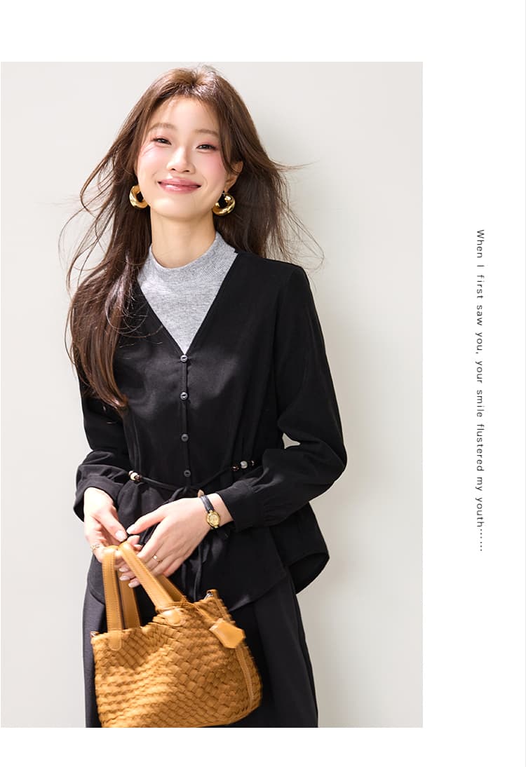 실사 2026 가을 의상 새로운 패션 다용도 허리 수축 배색 패치워크 페이크 레이어드 니트 맨위 여성 상세 이미지 6