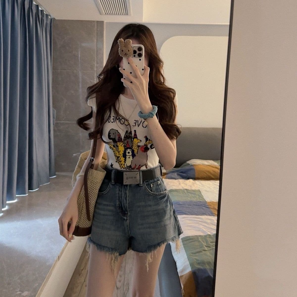 한 부서 chic 여름 Chic 화이트 라운드 넥 만화 프린트 티셔츠 하이웨이스트 레트로 데님 반바지 두 조각 여성 세트 상세 이미지 1