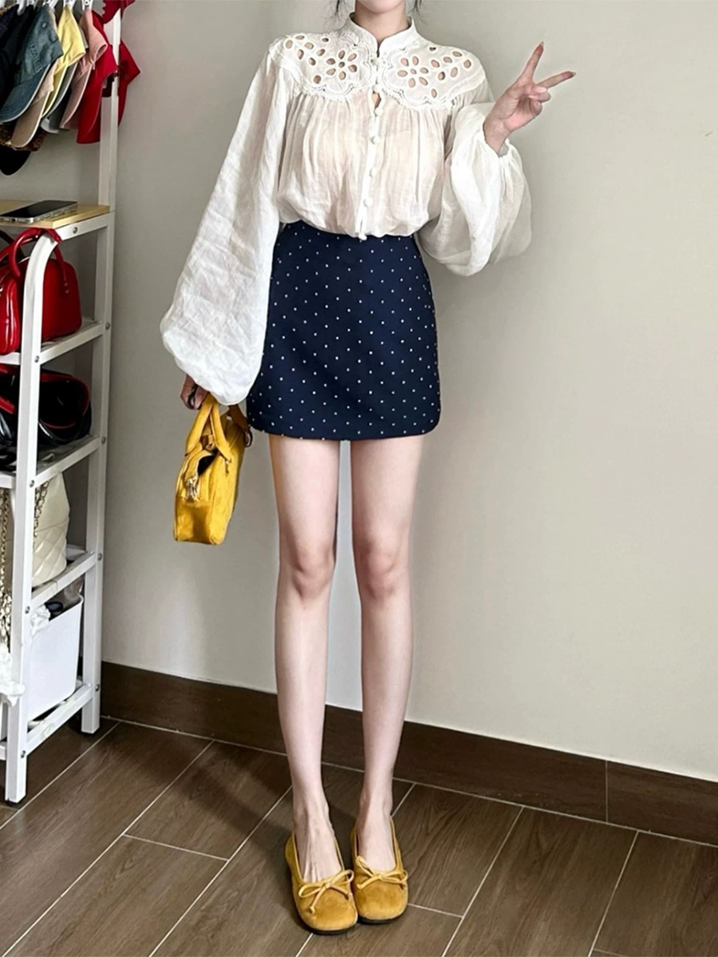 한 부서 부드러운 바람 베이지 색 홀로우 아웃 고급 디자인 센스 셔츠 자이언트 잘 생긴 외국 가스 연령 감소 맨위 2026 봄 상세 이미지 2