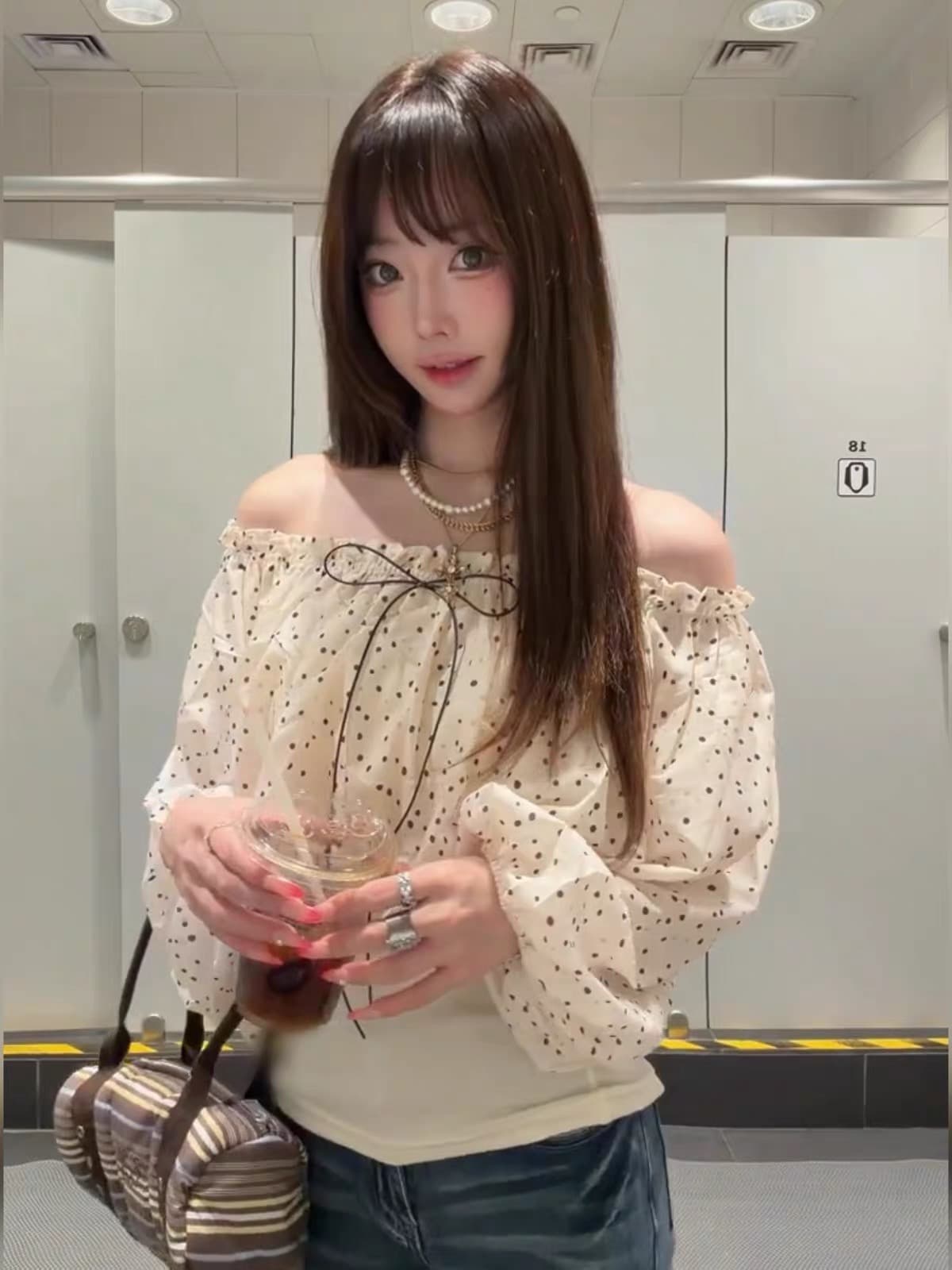 프랑스식 오프숄더 도트 무늬 쉬폰 여성 셔츠 여름 자이언트 잘 생긴 순수한 욕망 아름다운 품격 허리 수축 디자인 센스 맨위 이미지 3