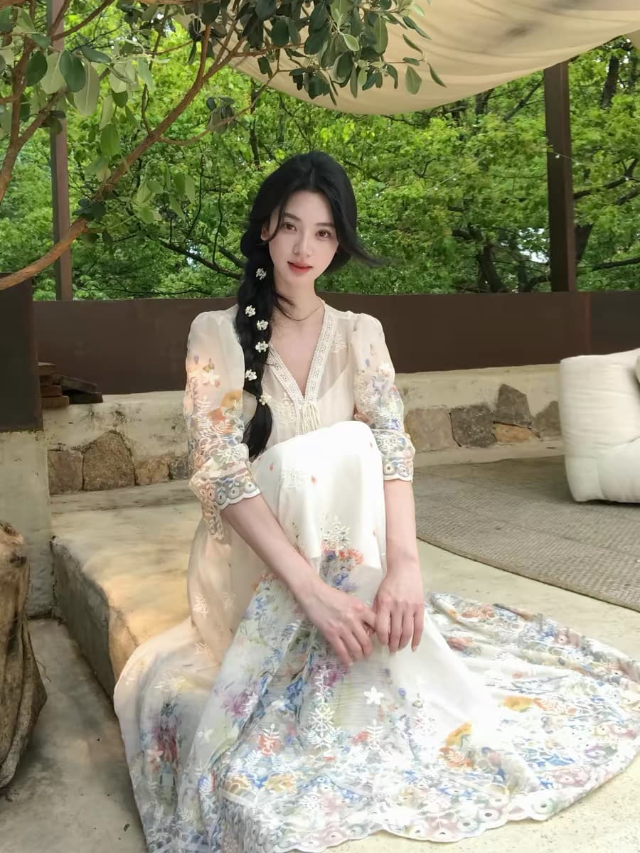 하나부터 순간 꽃 수면 빛 산소 꽃무늬 레이스 레이스 V넥 드레스 스트랩 허리 수축 한 마디 큰 진자 롱 스커트 이미지 4