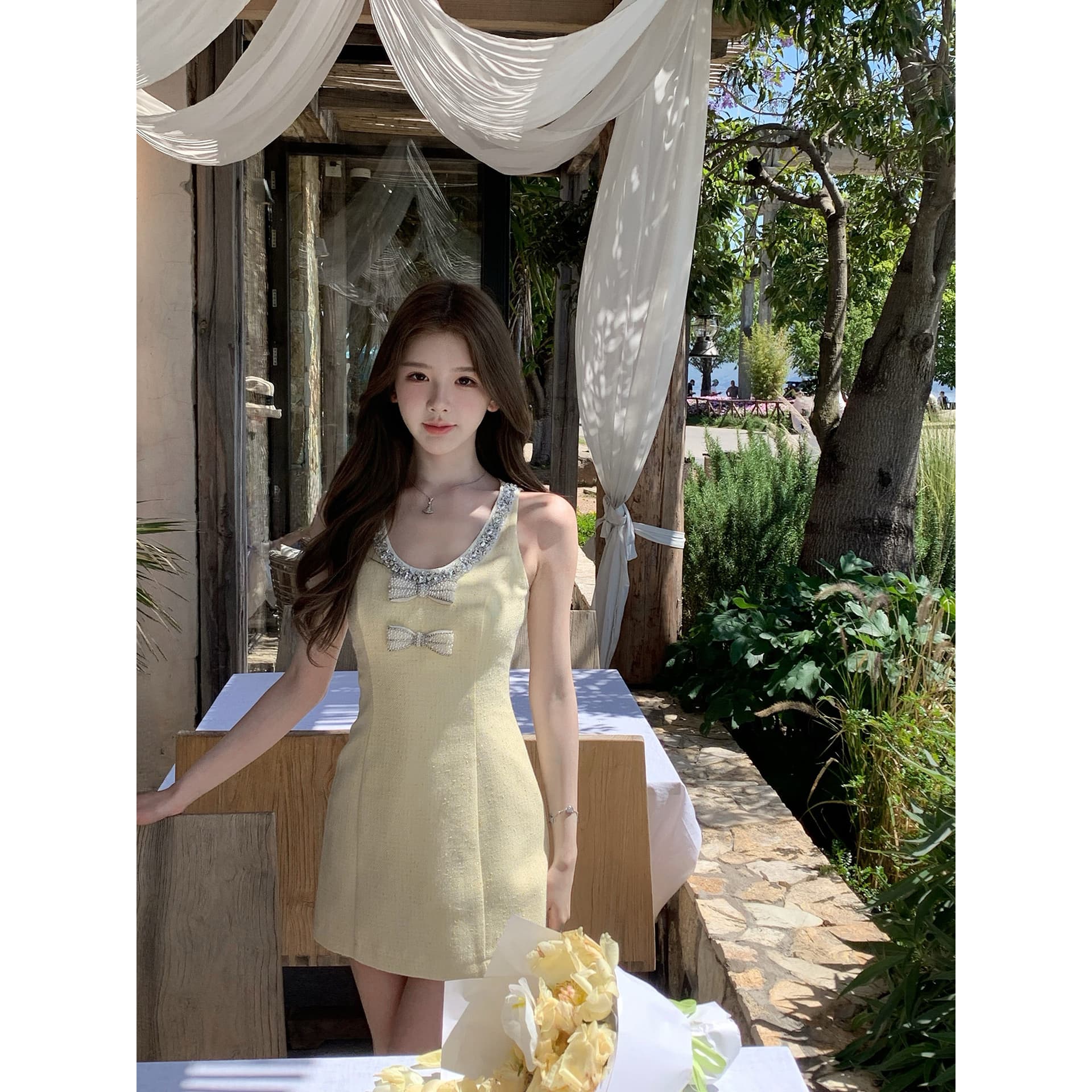 q 여자 집 버터 패키지 빛 럭셔리 플래시 훈련 작은 샤넬 스타일 민소매 프랑스식 드레스 여름 황색 슬림해 보이는 한 마디 미니 스커트 이미지 5