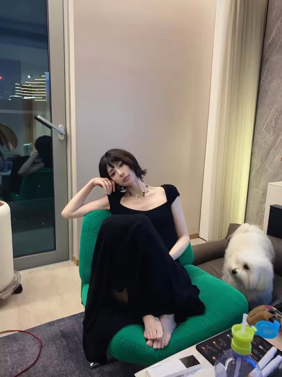 고급 프랑스식 부드러운 바람 실광택 양모 고급 빗질된 면 아세트산 롱 스커트 주간 실크 광장 칼라 드레스 상세 이미지 2