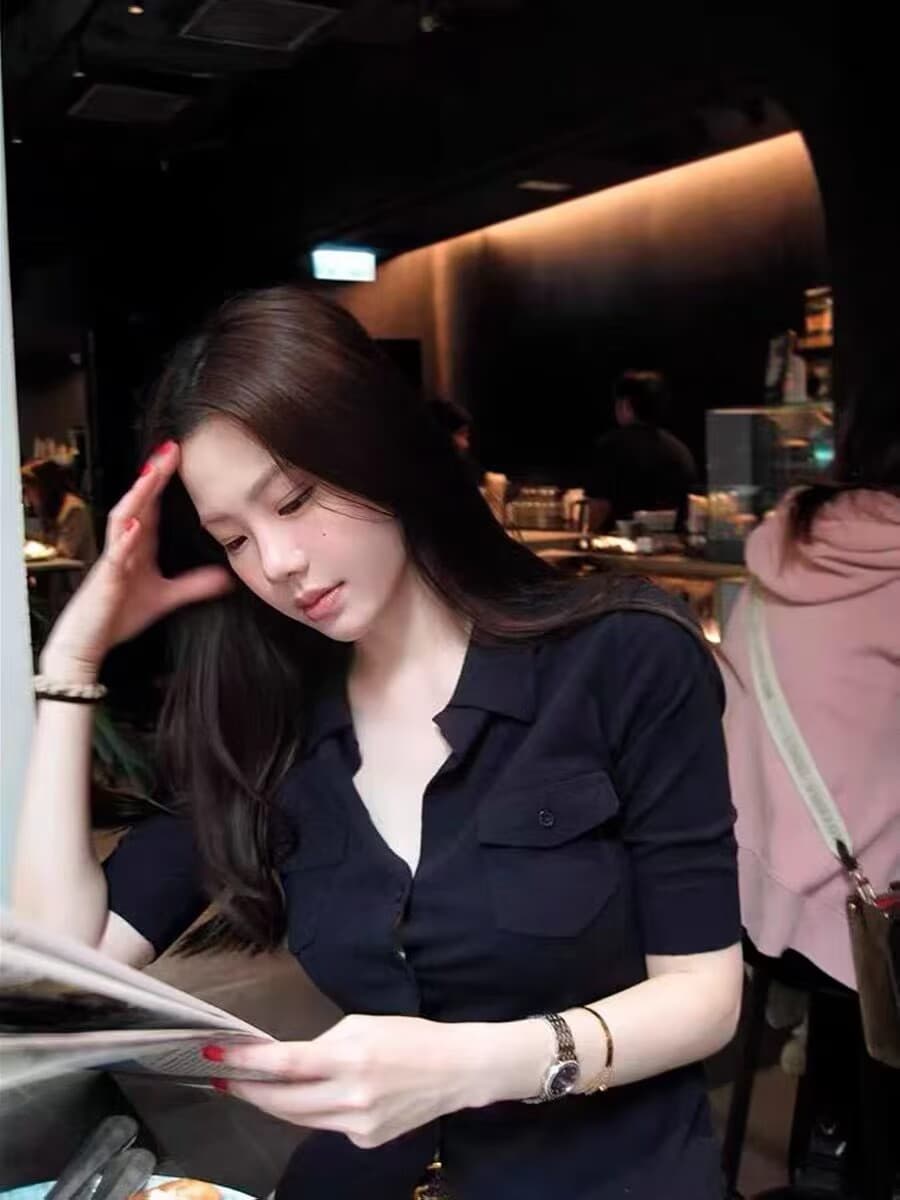 레트로 중간 소매 봄 Z아 어깨 슬림해 보이는 핫걸 바람 여성 셔츠 품격 고급 센스 맨위 상세 이미지 7