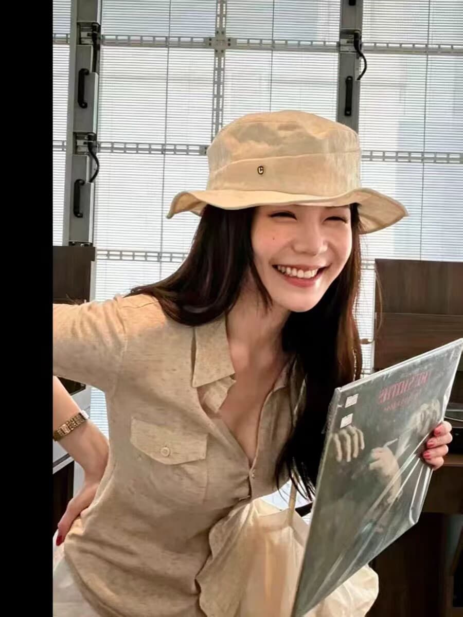 레트로 중간 소매 봄 Z아 어깨 슬림해 보이는 핫걸 바람 여성 셔츠 품격 고급 센스 맨위 상세 이미지 8
