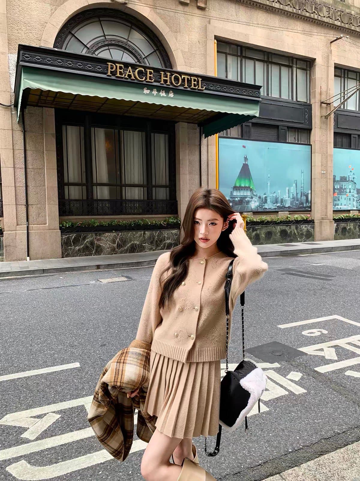지구 가게 홀로우 아웃 자카드 이중 버튼 니트 스웨터 세트 여성 두꺼운 오픈 가디건 스웨터 플리츠 반신 스커트 투피스 세트 상세 이미지 5