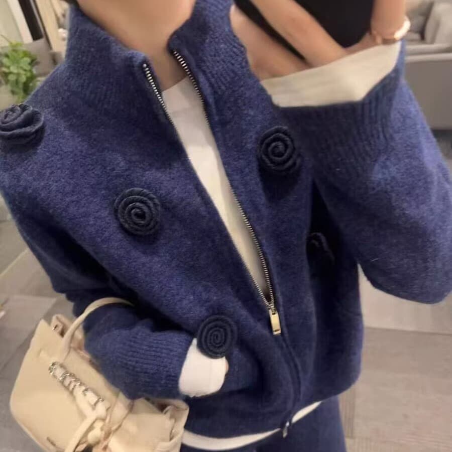 전체 집합 ootd 착용 가져 가라. 세트 여성 2026 새로운 파란색 3 차원 꽃 니트 오픈 가디건 캐주얼 바지 투피스 세트 이미지 5