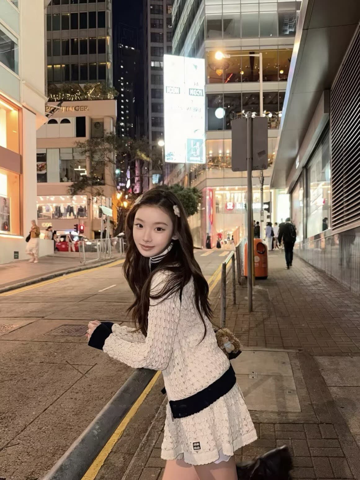 여름 새로운 레트로 휴가 바람 홀로우 아웃 자수 니트 지퍼 오픈 가디건 미니 스커트 투피스 슈트 여성 상세 이미지 5