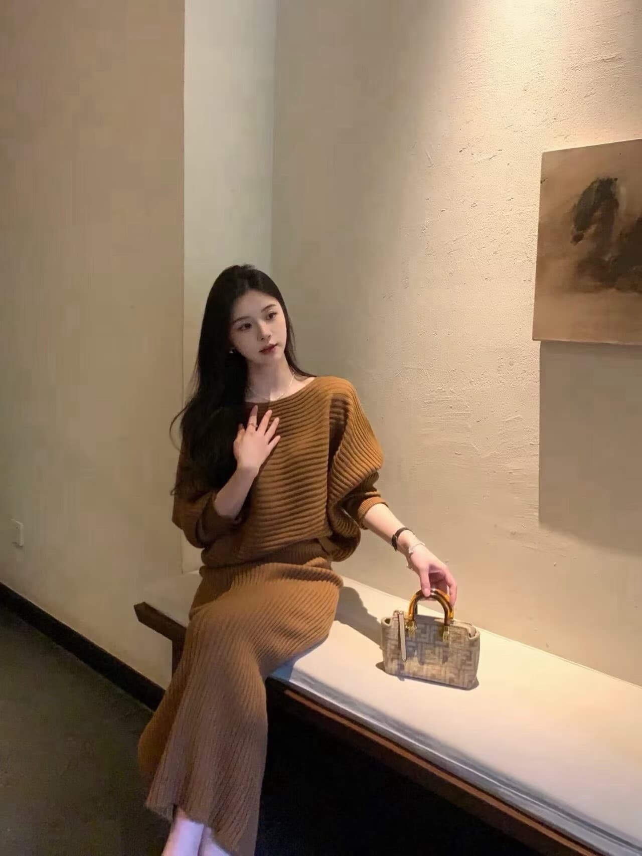 양모 부드러운 찹쌀 고급 질감 하나 슬라이스 불규칙 슈퍼 발 재료 맨위 반 스커트 세트 상세 이미지 3