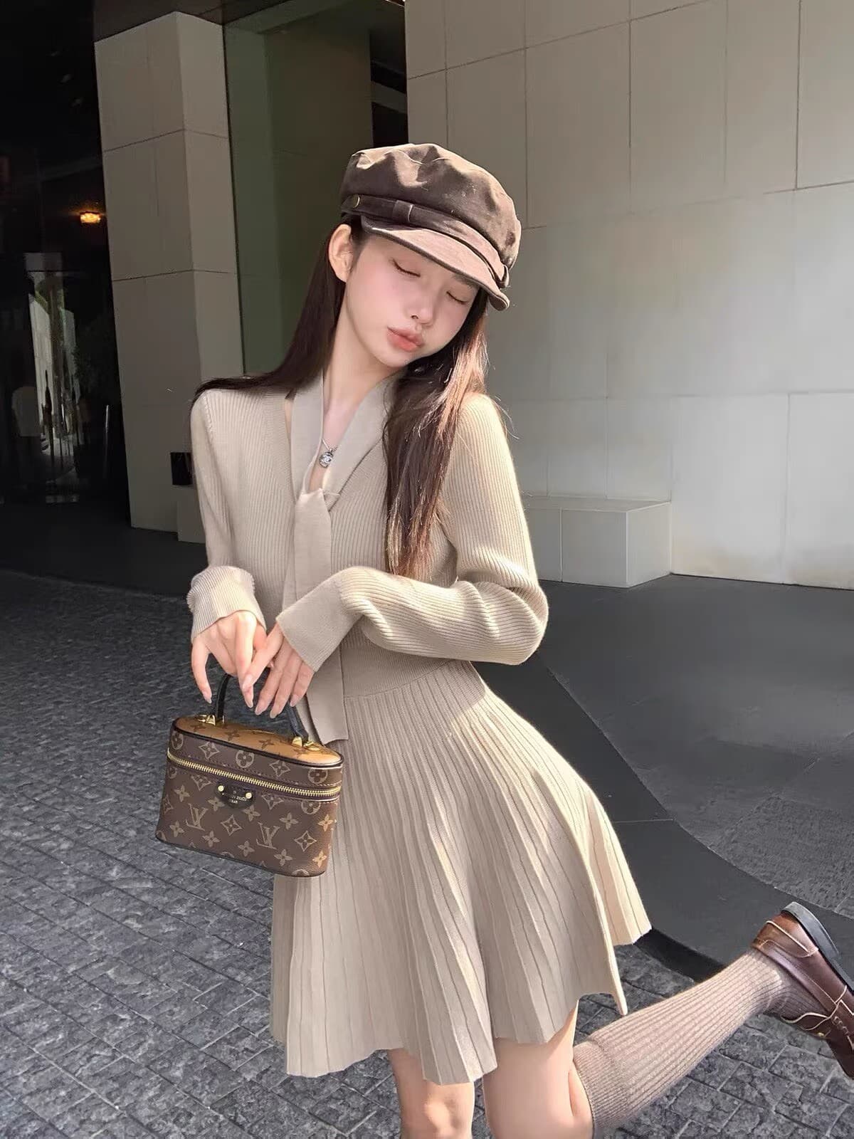 부드러운 바람 레이스업 V넥 니트 여성 드레스 가을 겨울 새로운 품격 몸매 가꾸기 슬림해 보이는 타이트 스커트 인사이드 가져 가라. 짧은 치마 상세 이미지 3