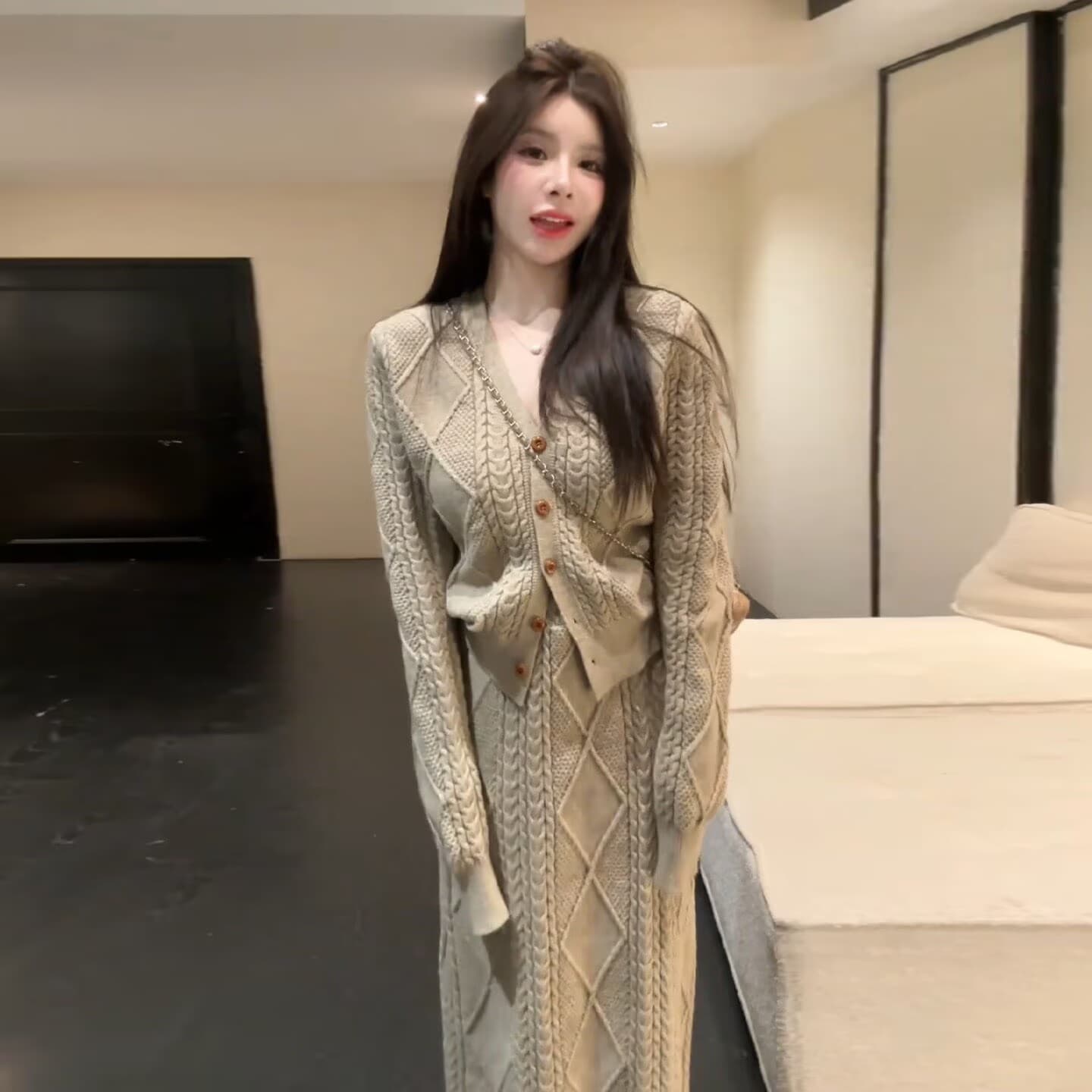2026 패션 외국 가스 니트 세트 여성 가을 겨울 새로운 루즈핏 느슨함 느긋한 바람 품격 반신 스커트 투피스 세트 상세 이미지 5