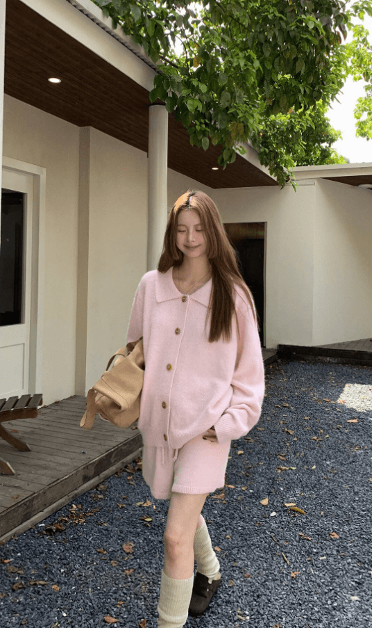 한 부서 레트로 싱글 줄 버튼 니트 스웨터 오픈 가디건 여성 가을과 겨울 게으른 부주의 한 부드러운 찹쌀 캐주얼 반바지 핑크색 투피스 세트 상세 이미지 5