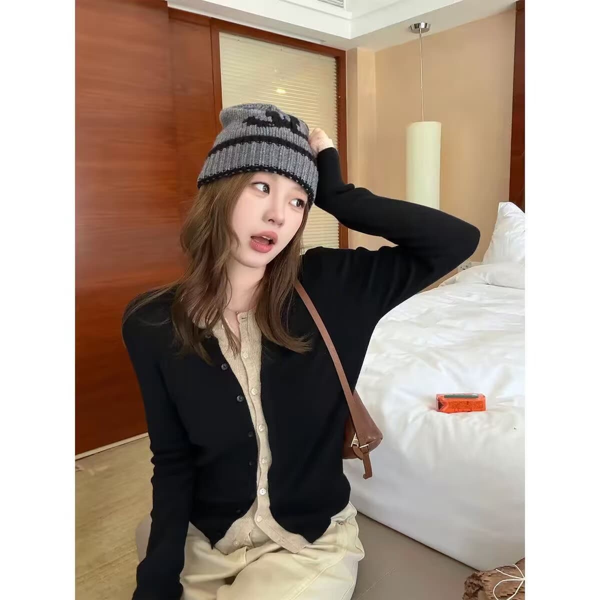 세련된 스택 음악 한 부서 계층의 감각 몸매 가꾸기 맨위 여성 페이크 레이어드 패치워크 색상 양모 니트 오픈 가디건 이미지 2