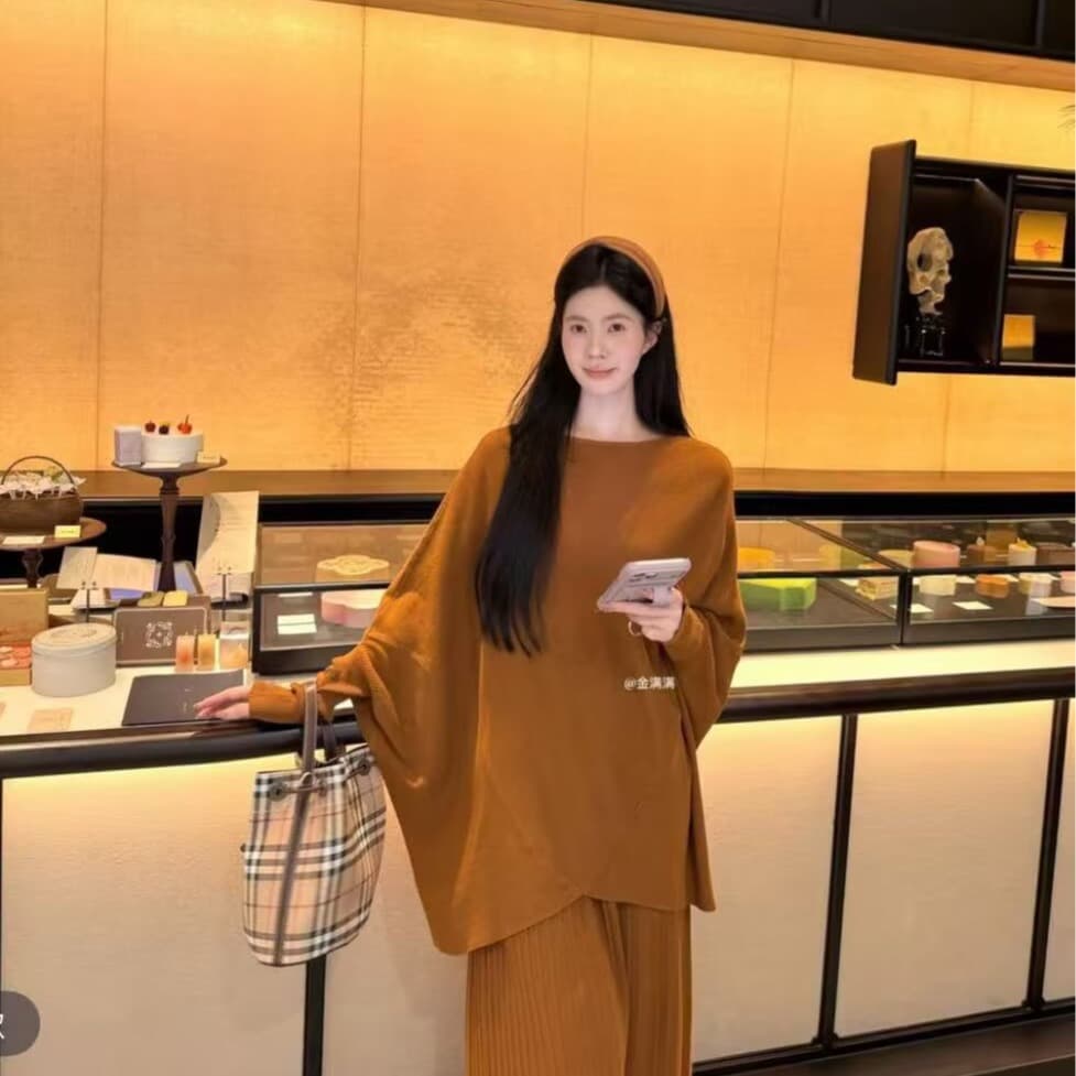 신제품 실사 가을 높은 품질 비싼 가스 슬림해 보이는 불규칙 슬림해 보이는 표지 고기 박쥐 긴팔 세트