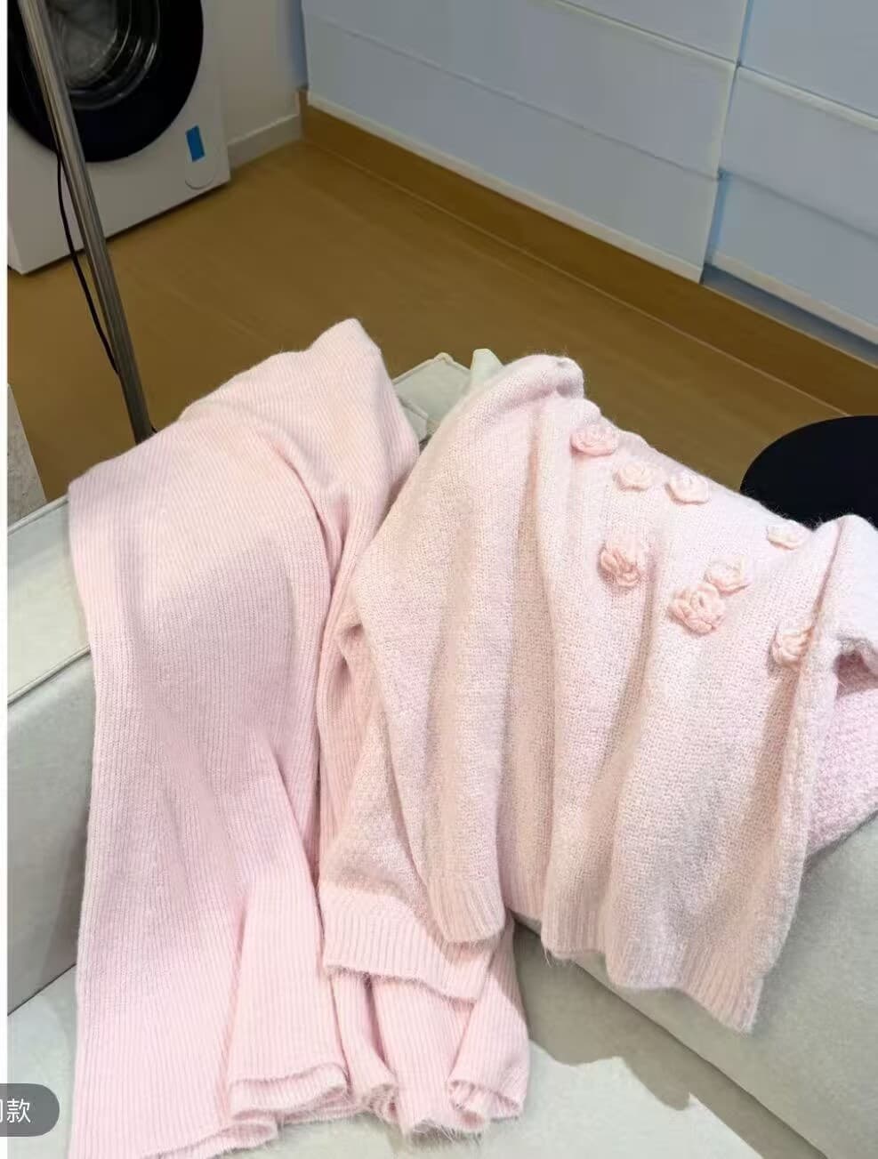 프랑스식 따뜻한 부드럽다 찹쌀 3 차원 꽃 니트 맨위 품격 슬림해 보이는 반신 스커트 투피스 세트 이미지 4