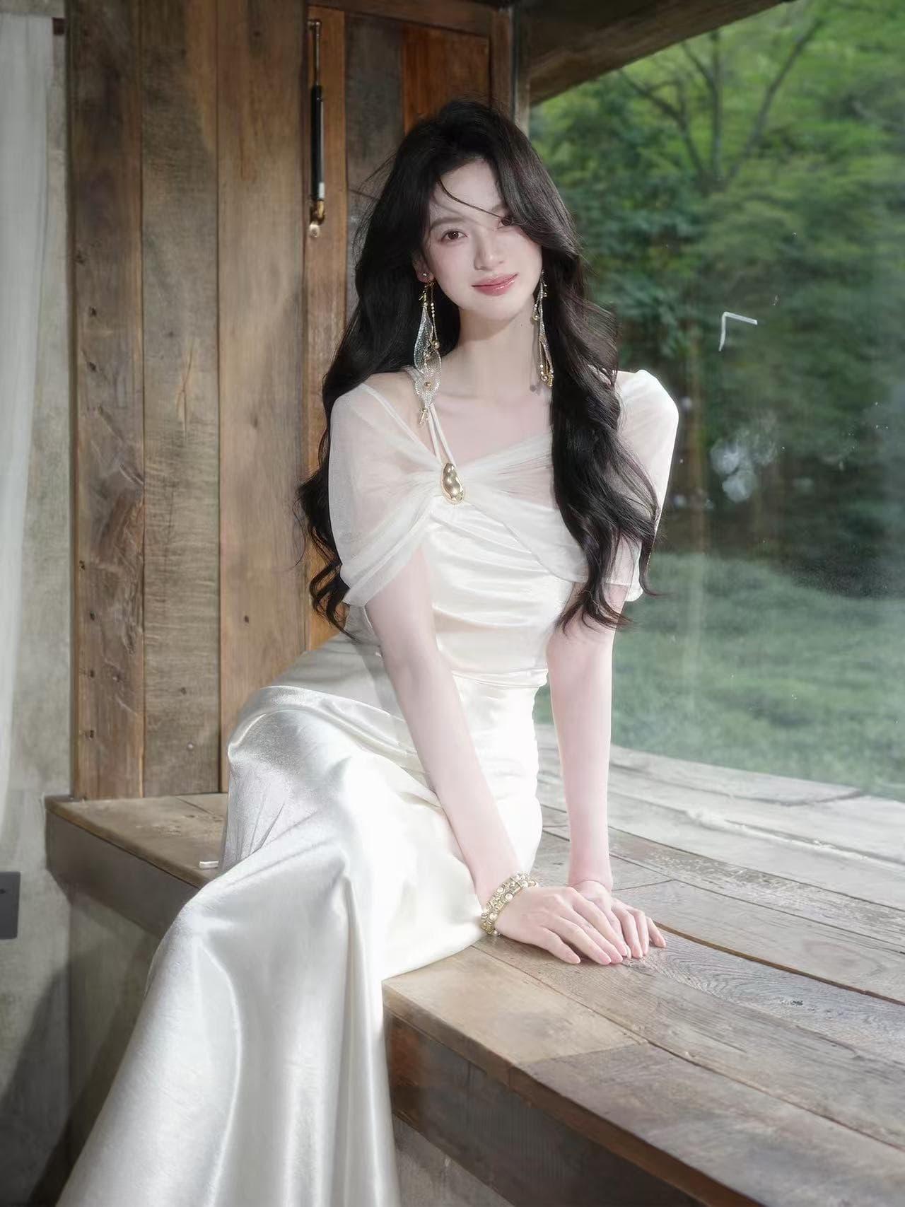 하나부터 순간 디자인 센스 비스듬한 어깨 금속 버클 새틴 롱 스커트 허리 수축 인어 꼬리 고급 센스 빛 럭셔리 예복 롱 스커트 상세 이미지 5