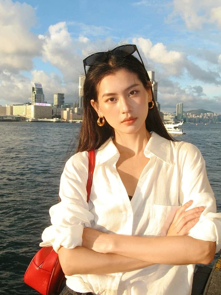 항구 바람 착용 가져 가라. 화이트 V넥 긴팔 여성 셔츠 2026 봄 여름 새로운 루즈핏 다용도 셔츠 chic 맨위 이미지 3