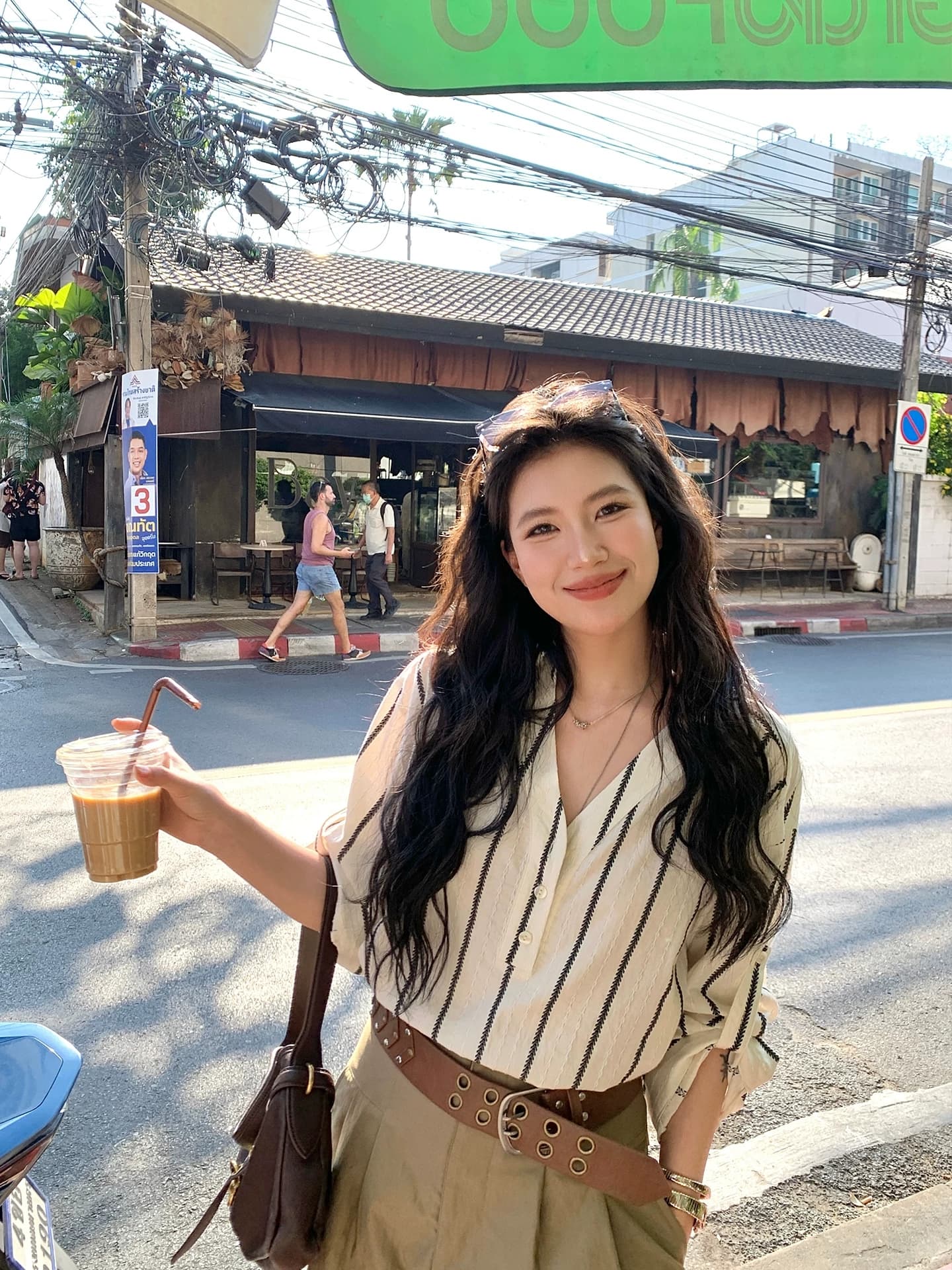 밀 귀 자카드 자수 질감 스트라이프 셔츠 출퇴근 디자인 센스 루즈핏 맨위 이미지 4