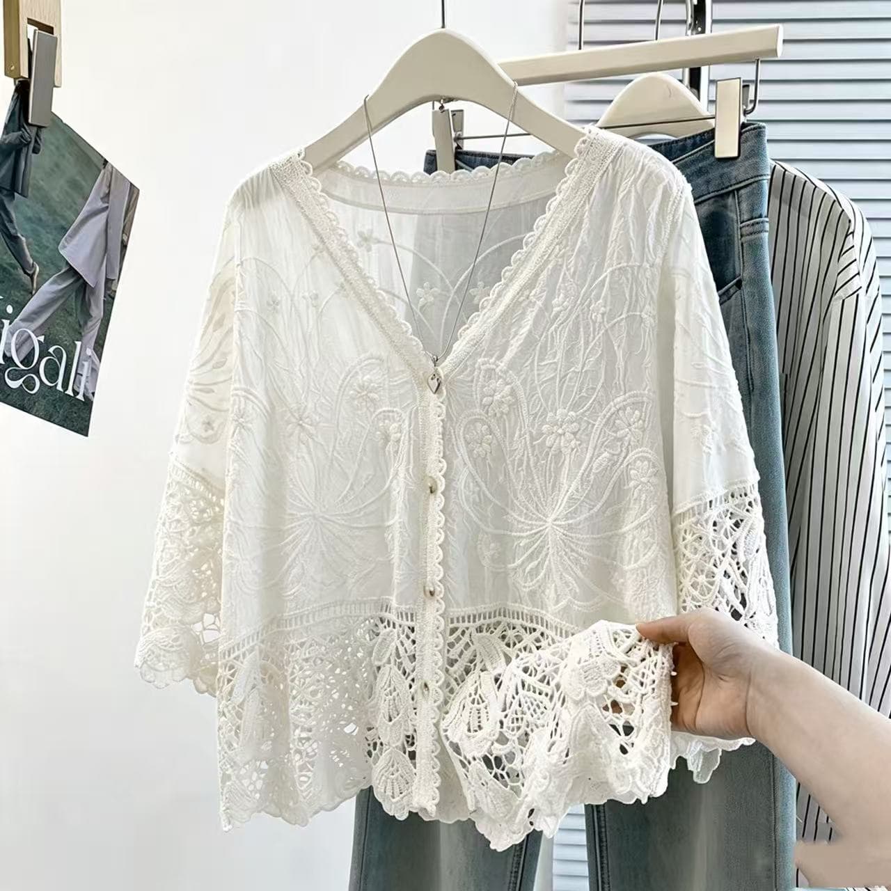 실사 보헤미안 바람 홀로우 아웃 V넥 자외선 차단 레이스 오픈 가디건 여성 여름 외부 가져 가라. 반팔 블라우스 맨위 재킷 상세 이미지 5