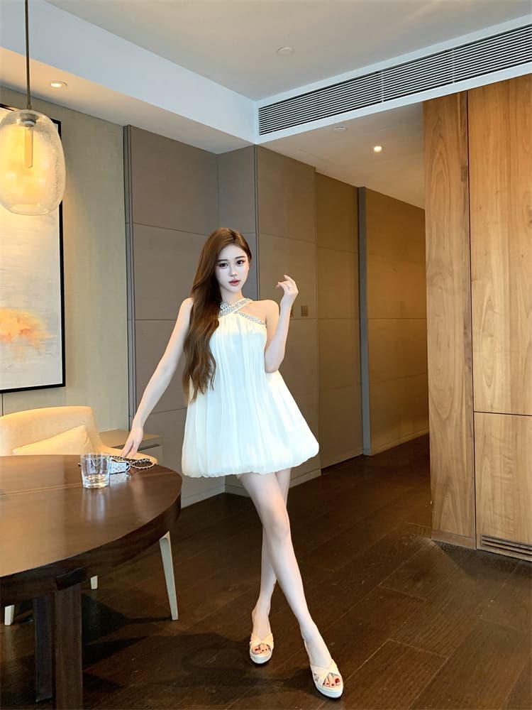 정가 실사 무거운 작업 다이아몬드 세팅 십자가 행침 목 루즈핏 슬림해 보이는 꽃밭 미니 스커트 드레스 이미지 2