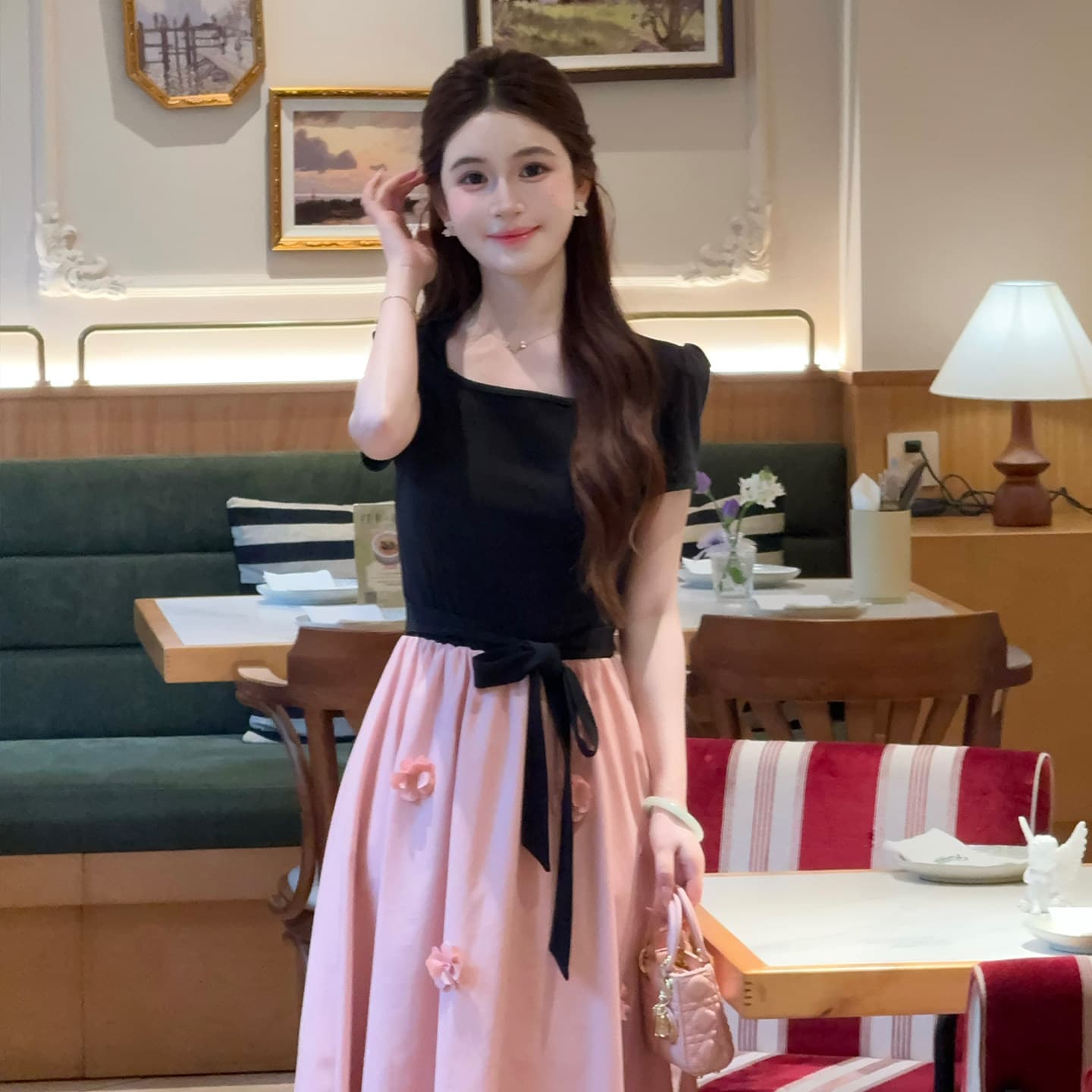lili 홈 블랙 분말 모네 프랑스식 디자인 센스 3 차원 꽃 패치워크 허리 수축 드레스 상세 이미지 2