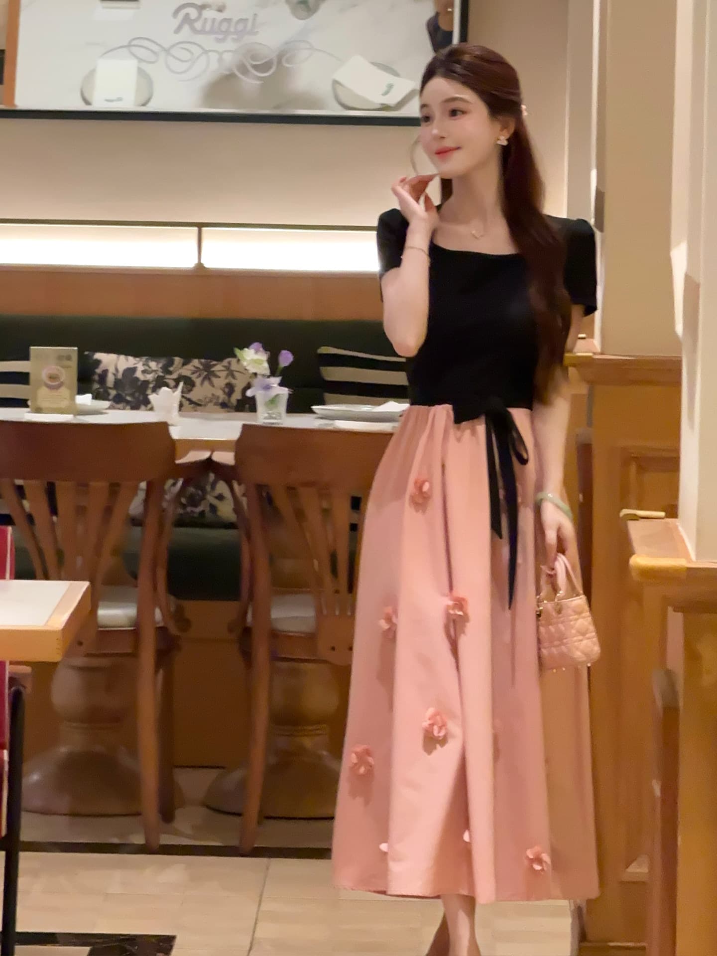 lili 홈 블랙 분말 모네 프랑스식 디자인 센스 3 차원 꽃 패치워크 허리 수축 드레스 상세 이미지 6