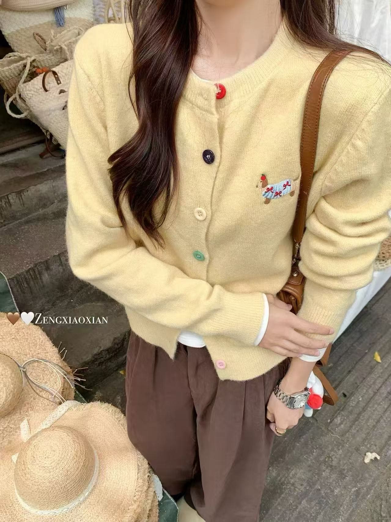 한 부서 학원 스타일 색상 단추 고유 한 디자인 센스 닥스 훈트 자수 라운드 넥 다용도 오픈 가디건 니트 맨위 여성 상세 이미지 3