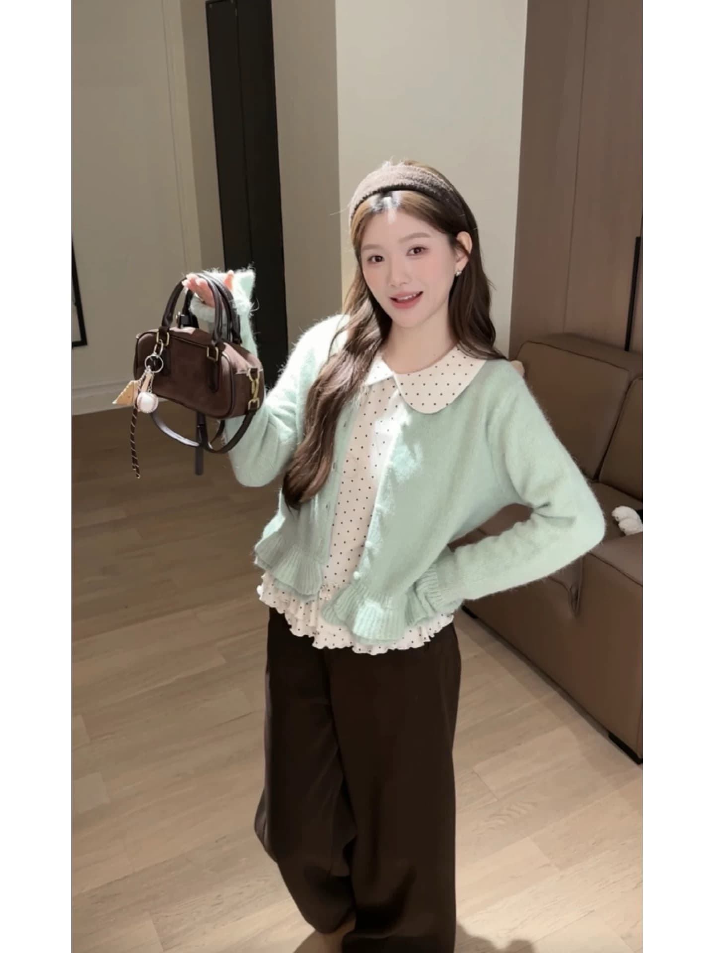 밝은 녹색 달콤함 연령 감소 한 부서 느긋한 센스 털 니트 스웨터 재킷 청바지 2026 새로운 다용도 세트 여성 이미지 3