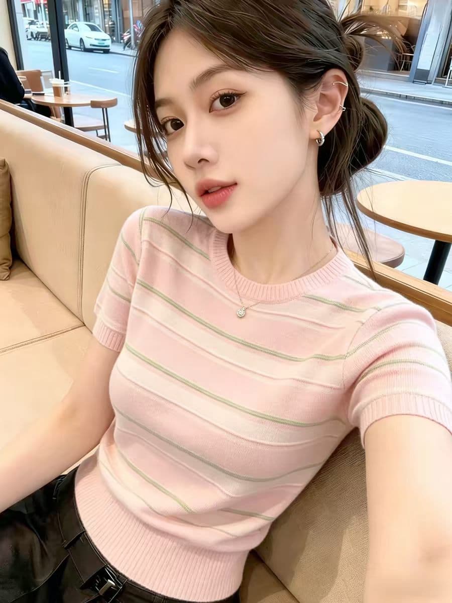 귀여운 달콤함 배색 스트라이프 반팔 티셔츠 여성 2026 여름 새로운 작은 키 루즈핏 캐주얼 긍정적 인 어깨 의류 상세 이미지 3