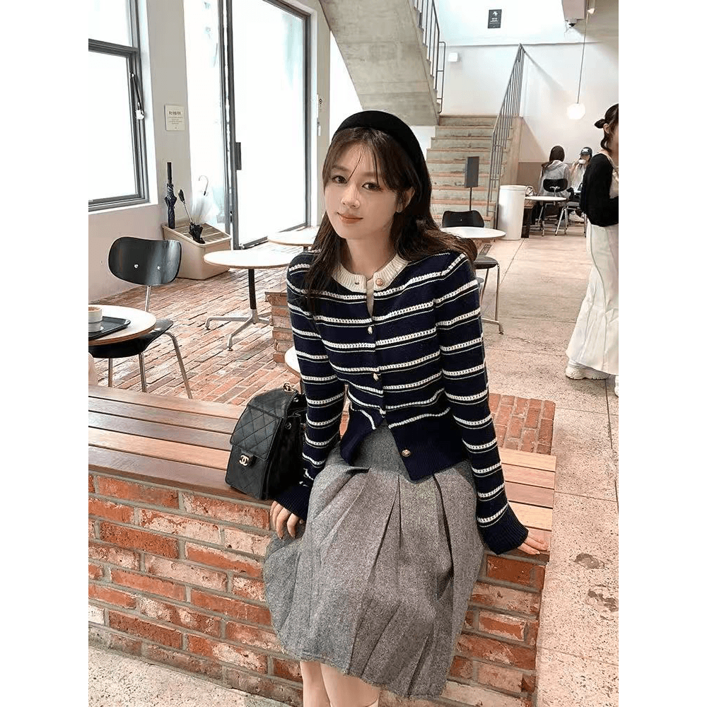 블루 색상 레트로 스트라이프 니트 오픈 가디건 여성 가을 착용 가져 가라. 학원 스타일 몸매 가꾸기 쇼트 스타일 고유 한 아름다운 작은 맨위 이미지 5