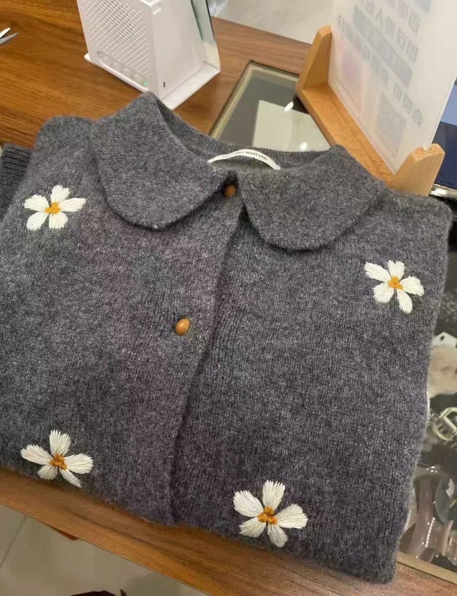 센 부서 레트로 칙칙한 흰색 POLO 칼라 니트 오픈 가디건 한 부서 자수 학원 스타일 작은 대중 디자인 센스 스웨터 코트 상세 이미지 6