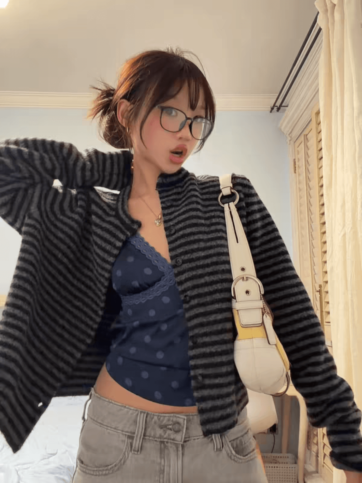 한 부서 레트로 블랙 회색 스트라이프 긴팔 니트 오픈 가디건 여성 가을 얇은 스타일 스웨터 코트 스택 착용 외부 가져 가라. 짧은 맨위 상세 이미지 2