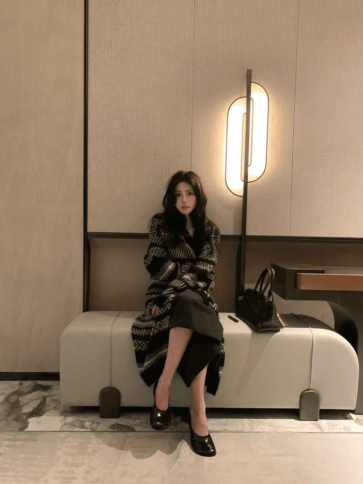 느긋한 바람 분위기 센스 남아프리카 가져 오기 영 모헤어 구슬 조각 실 자카드 롱 코트 니트 오픈 가디건 이미지 3