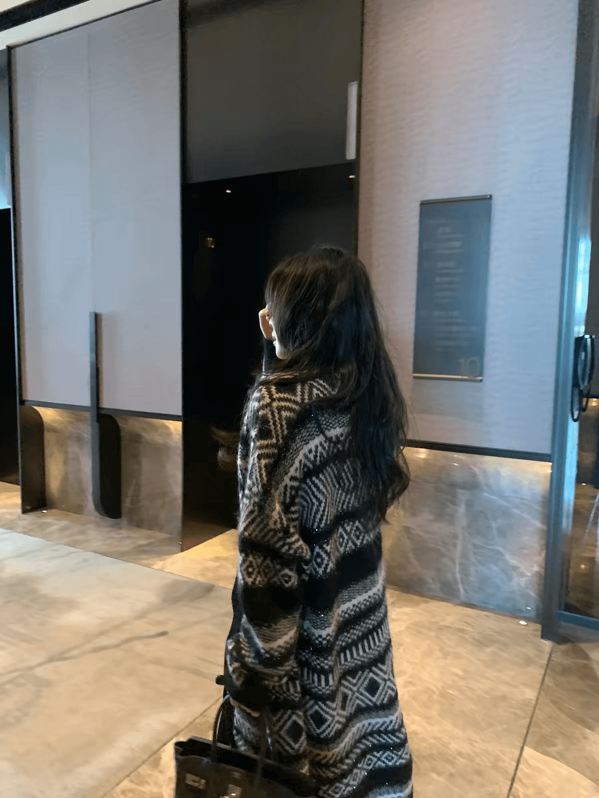 느긋한 바람 분위기 센스 남아프리카 가져 오기 영 모헤어 구슬 조각 실 자카드 롱 코트 니트 오픈 가디건 상세 이미지 4