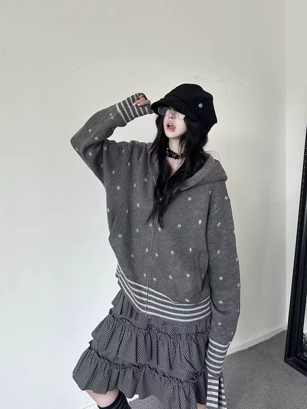 한 부서 레트로 도트 무늬 후드 니트 오픈 가디건 여성 가을 착용 가져 가라. 느긋한 학원 스타일 배색 스트라이프 스웨터 코트 이미지 4