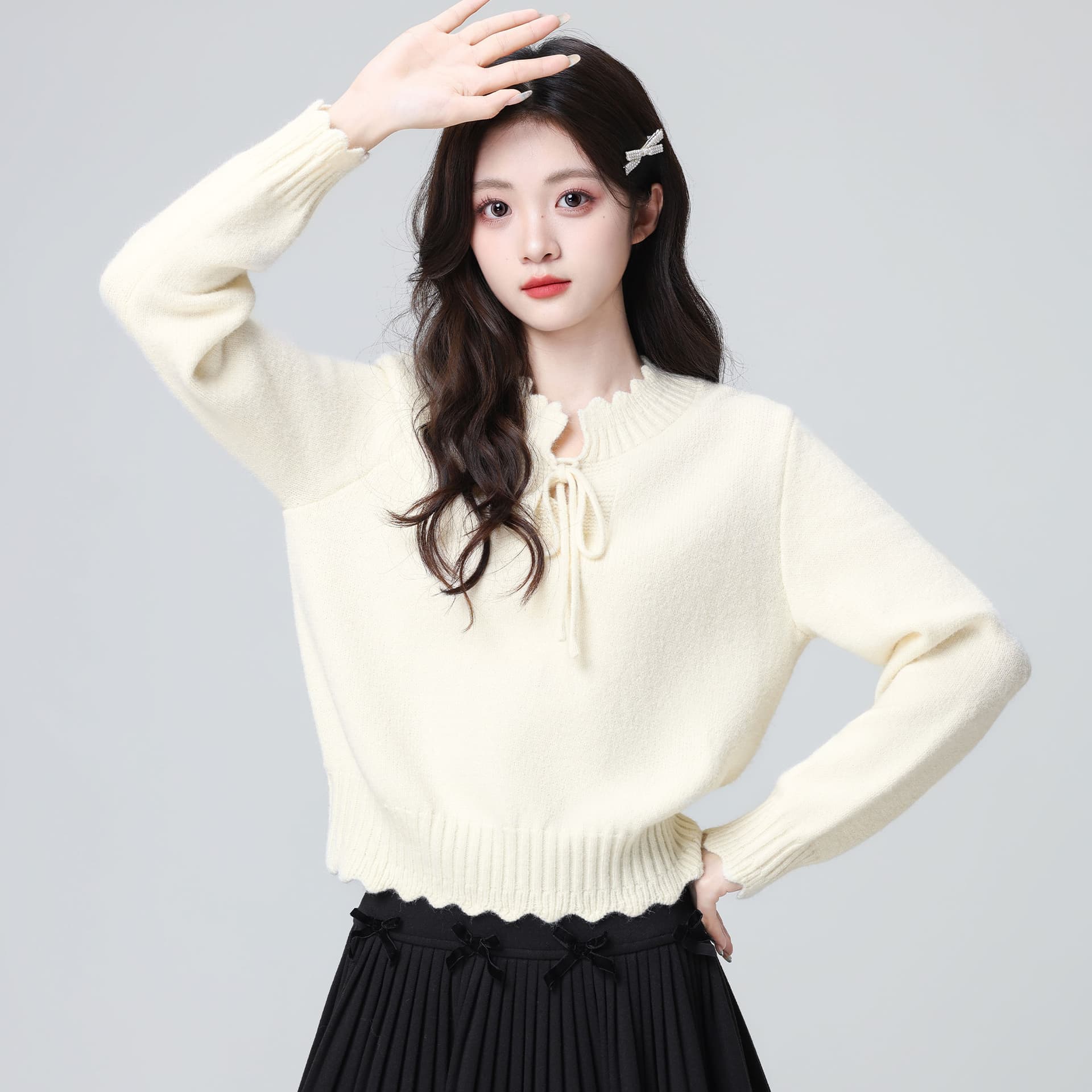 베이지 색 라운드 넥 스웨터 여자 봄 가을 2026 가을 새로운 레이스업 루즈핏 레이스 인사이드 가져 가라. 니트 스웨터 쇼트 스타일 맨위 이미지 4